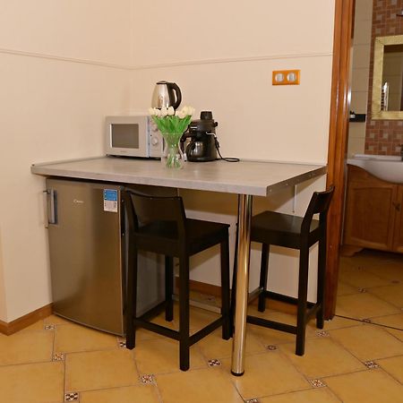Makotel Apartmanhaz Exteriör bild