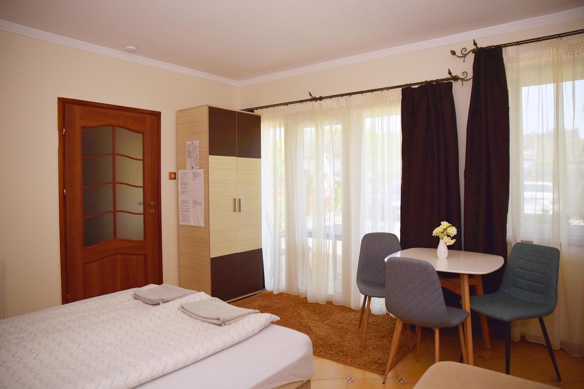 Makotel Apartmanhaz Exteriör bild
