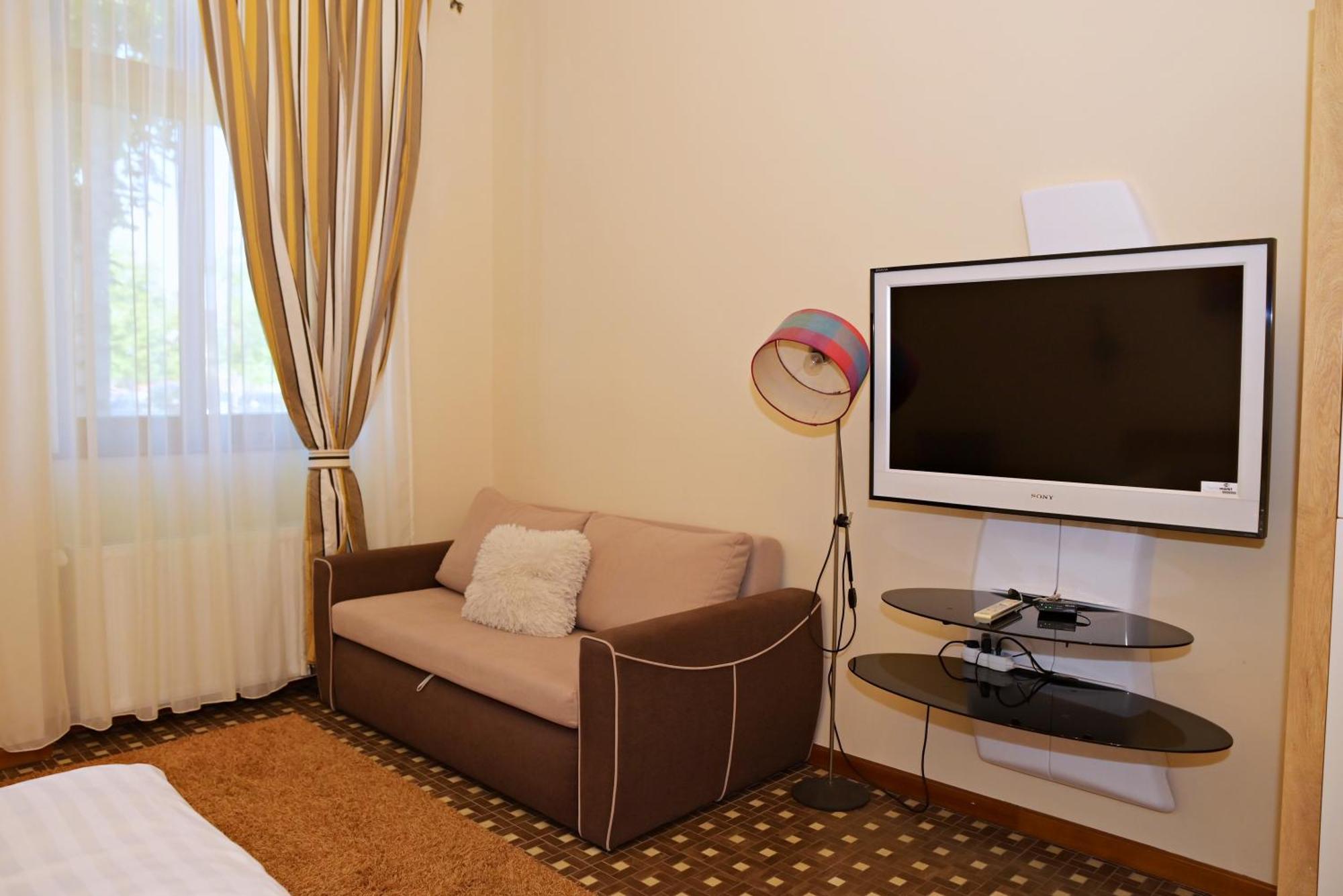 Makotel Apartmanhaz Exteriör bild