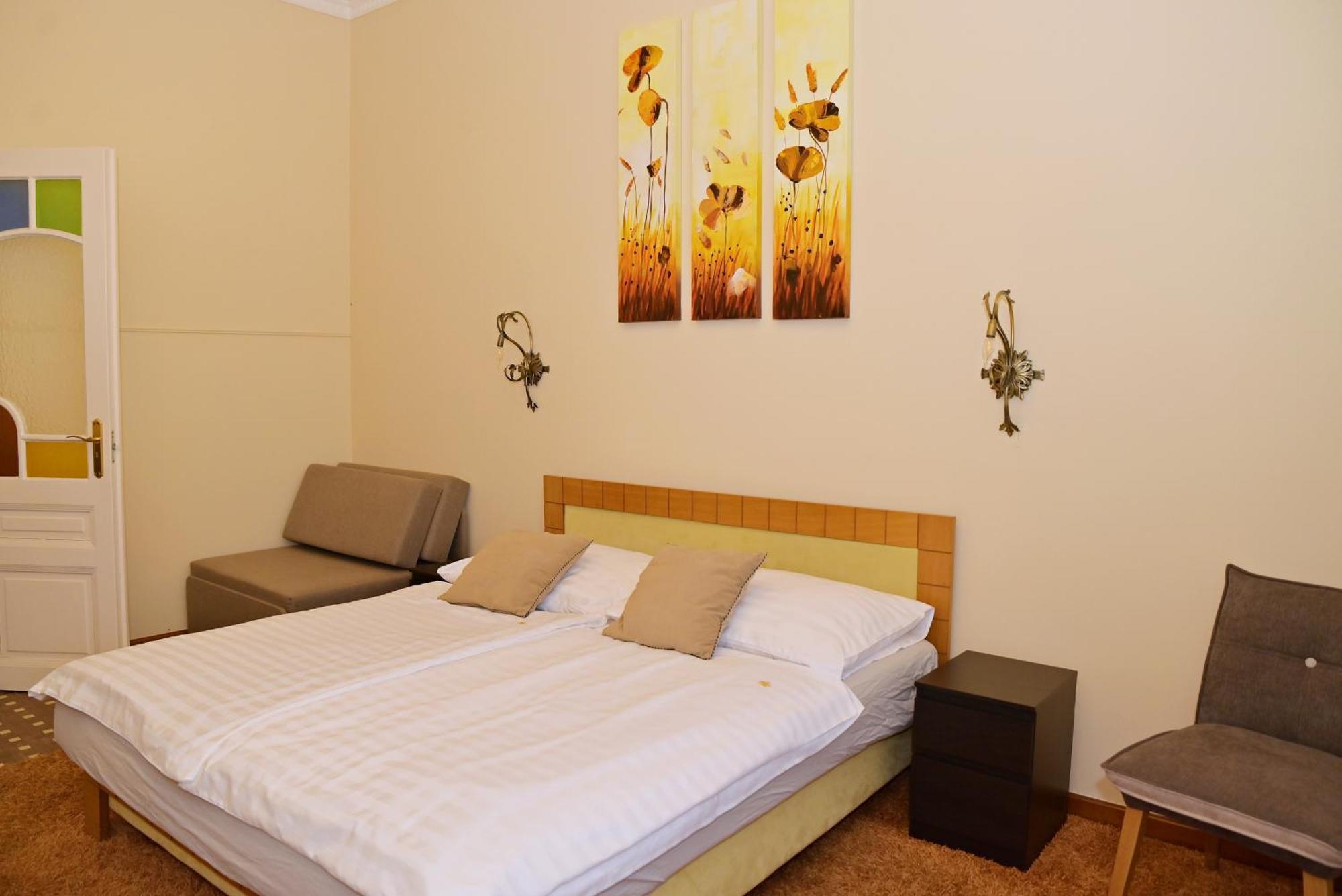 Makotel Apartmanhaz Exteriör bild