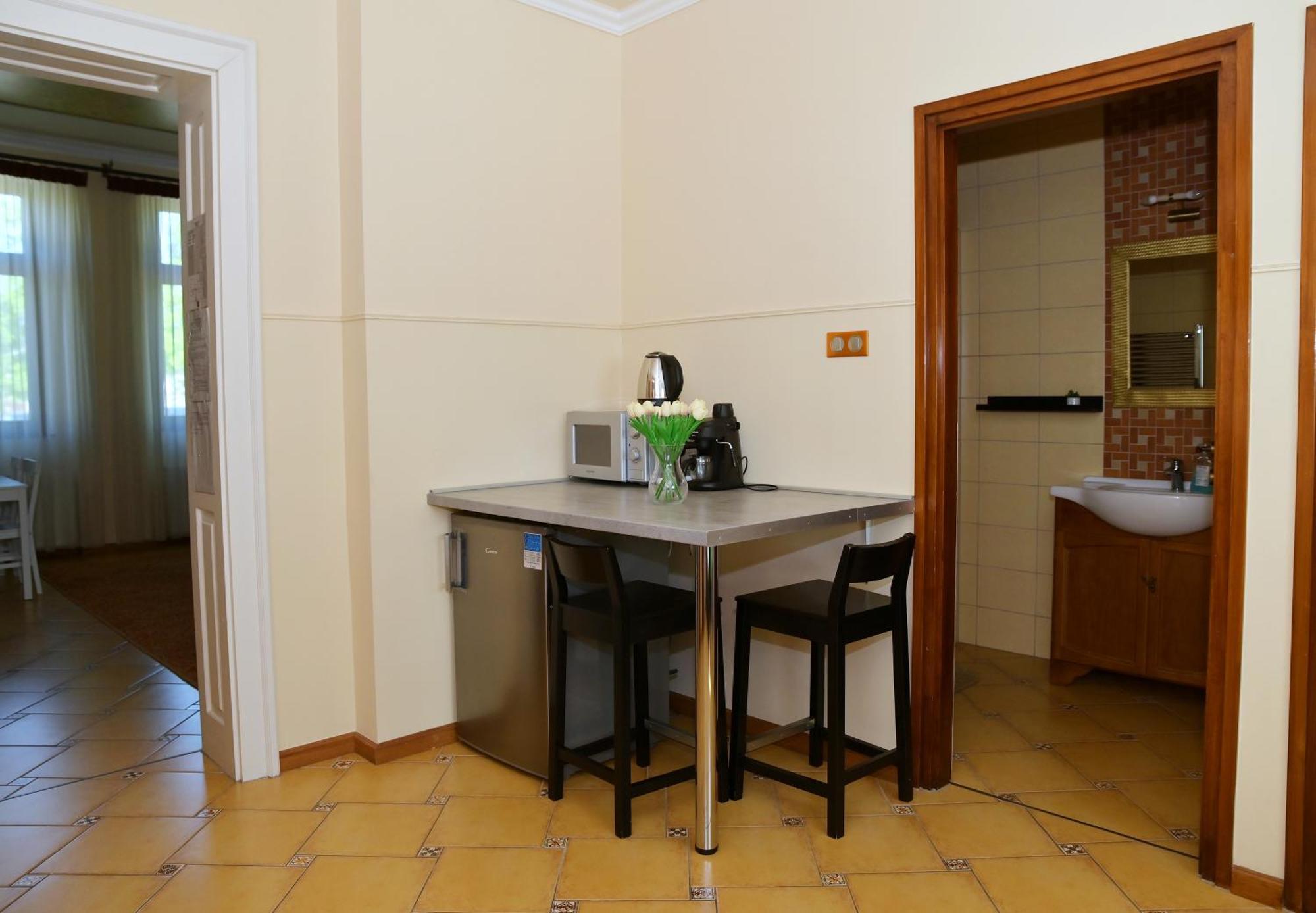 Makotel Apartmanhaz Exteriör bild
