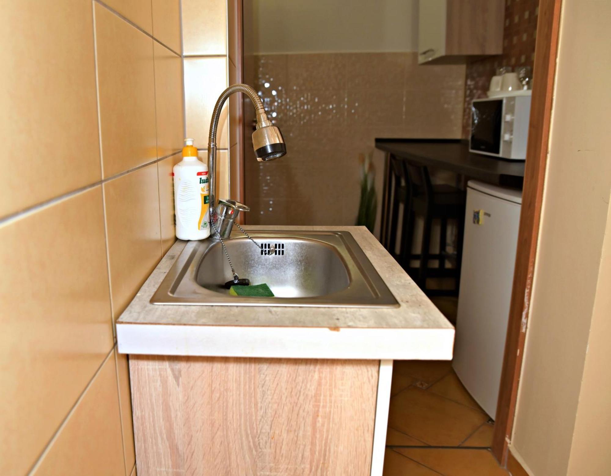 Makotel Apartmanhaz Exteriör bild