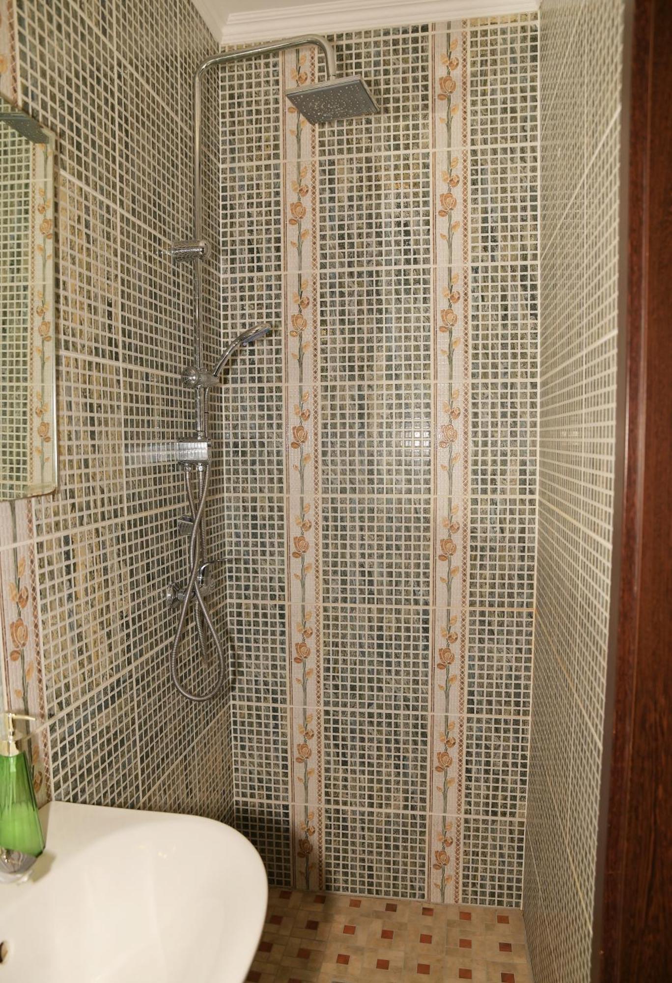 Makotel Apartmanhaz Exteriör bild