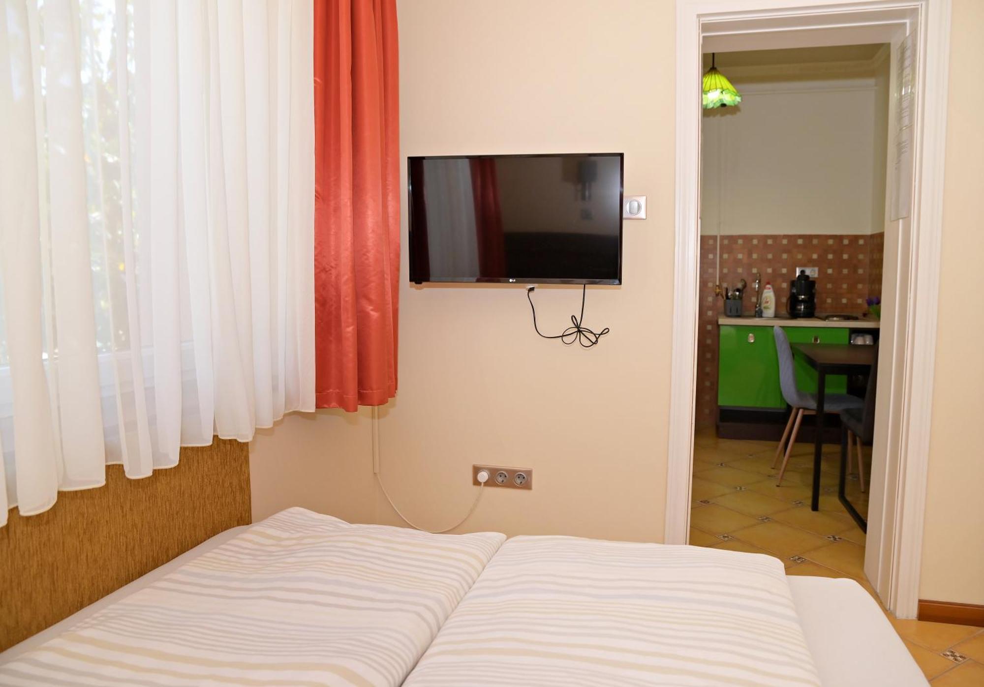Makotel Apartmanhaz Exteriör bild