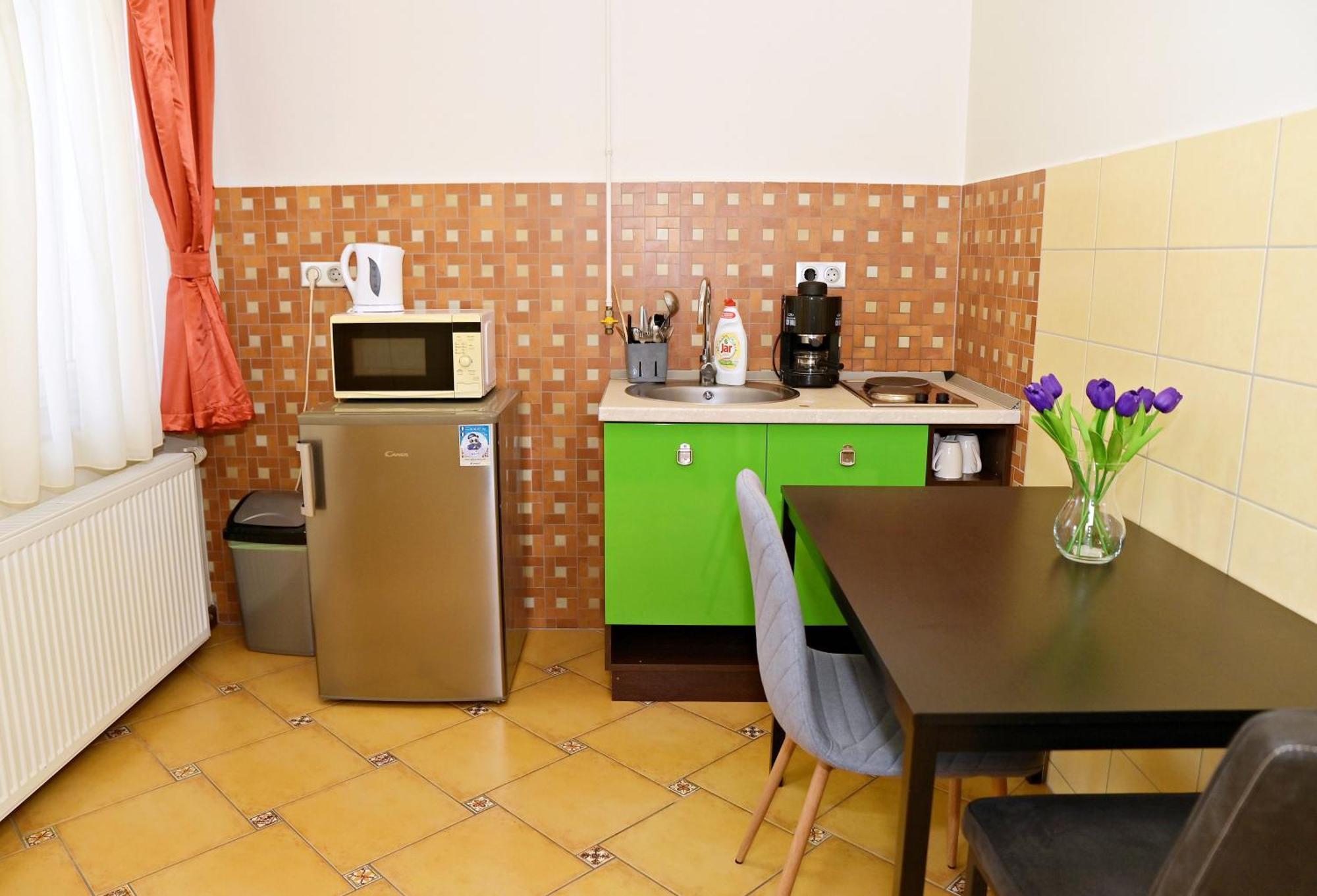 Makotel Apartmanhaz Exteriör bild